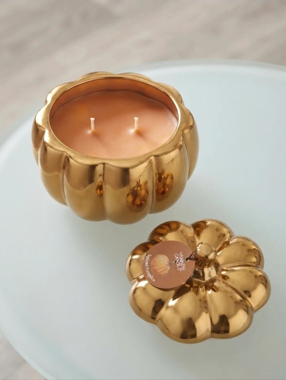 Yankee Candle Spiced Pumpkin Gold Decorative Pumpkin Candle Jar - Picture 2 of 4